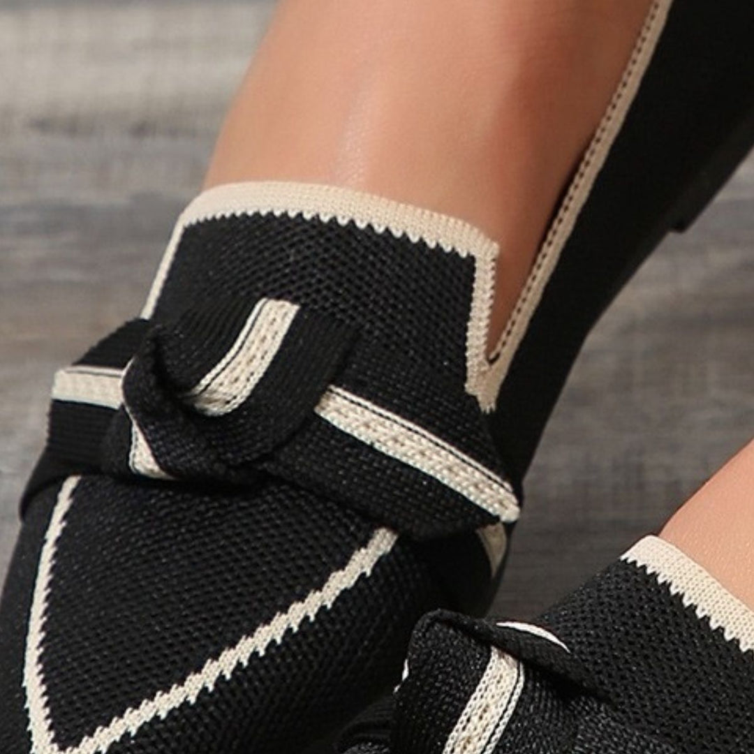 Bow Contrast Trim Point Toe Loafer