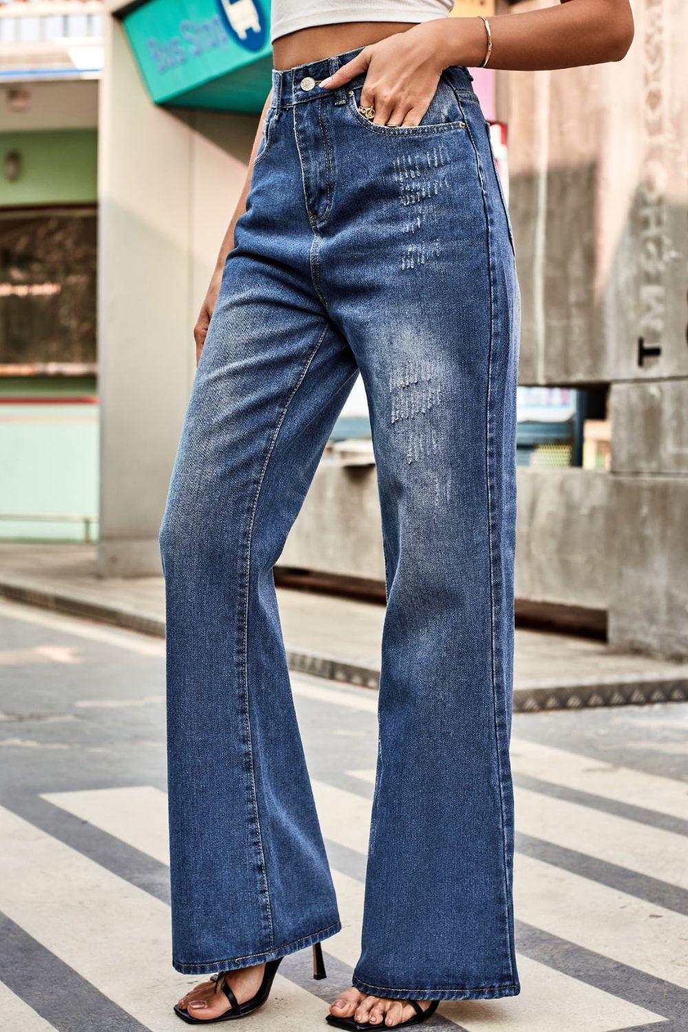 Loose Fit Jeans with Pockets